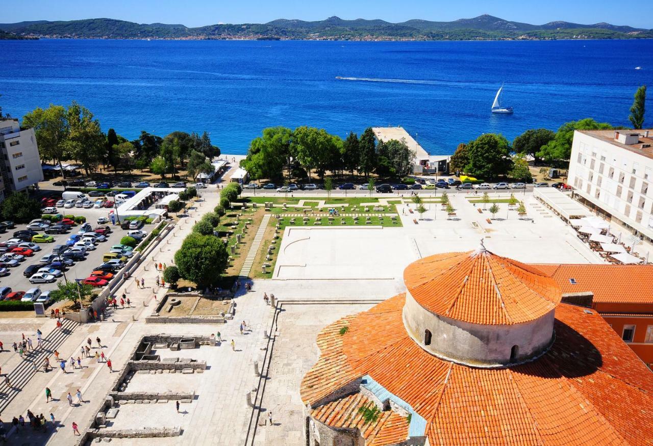 Gallery Rooms With Parking Zadar Exterior foto