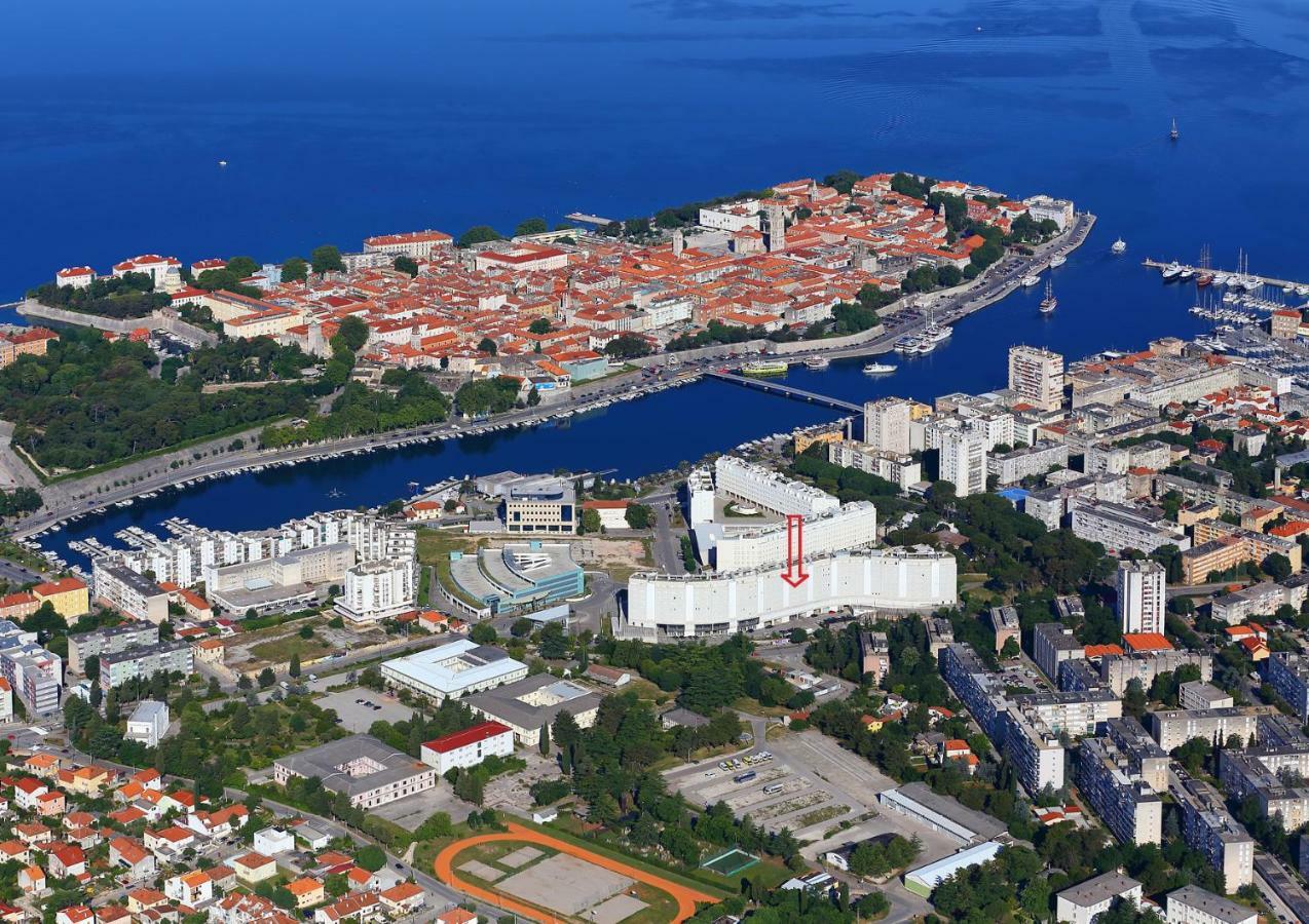 Gallery Rooms With Parking Zadar Exterior foto